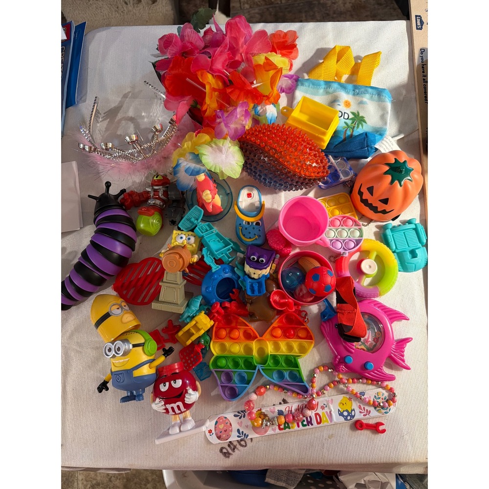 Mixed Kids Toy Lot Minions‎ SpongeBob M&M Fidget Poppets Party Favors 30+ Pc